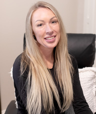 Book an Appointment with Leah Hodgkins, LE for Facials
