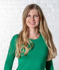 Book an Appointment with Leeza Meteleva for Physical Therapy